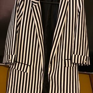 Cheek quarter sleeve jacket, gently used, from zara